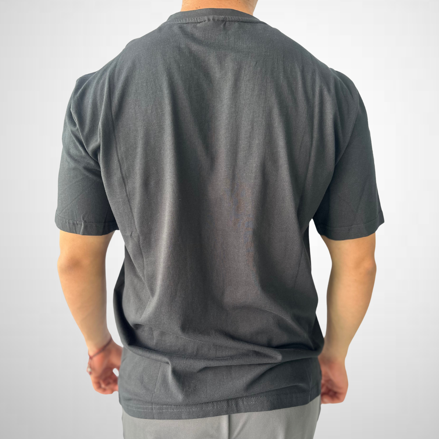 Playera Deportiva Cuello V – Negra