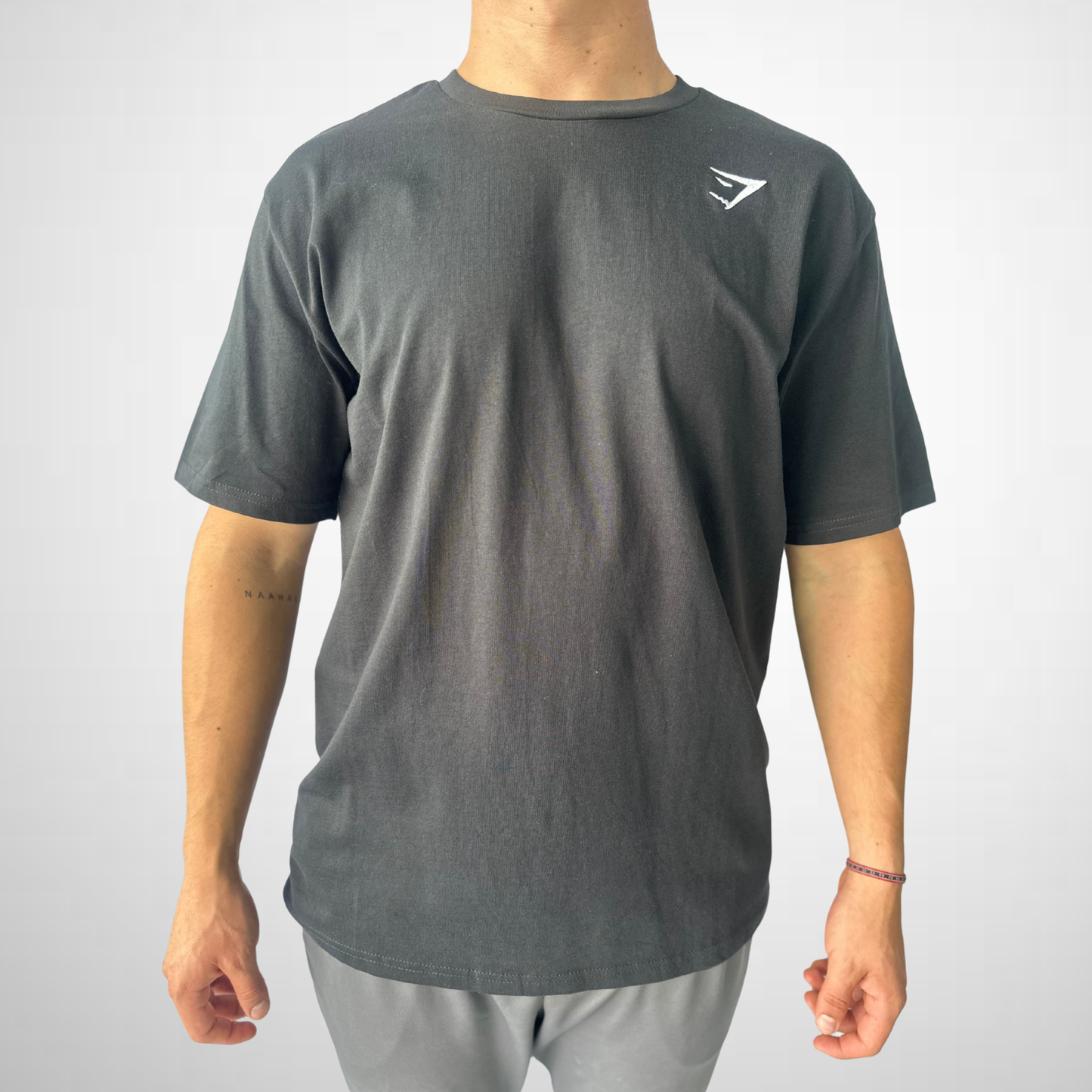 Playera Básica Crest – Negra