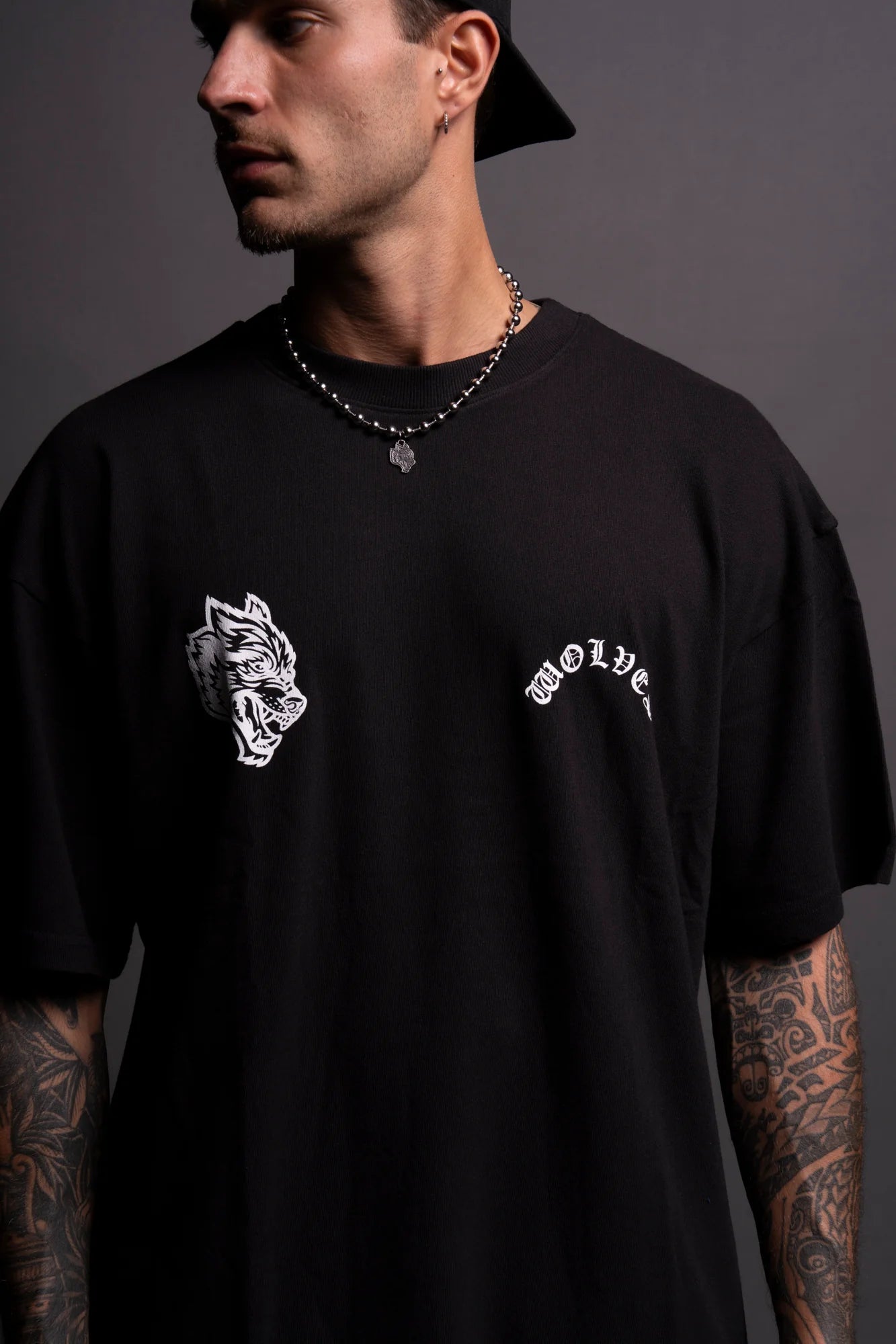 Playera “Wolf Chopper” Premium Oversized - Negro