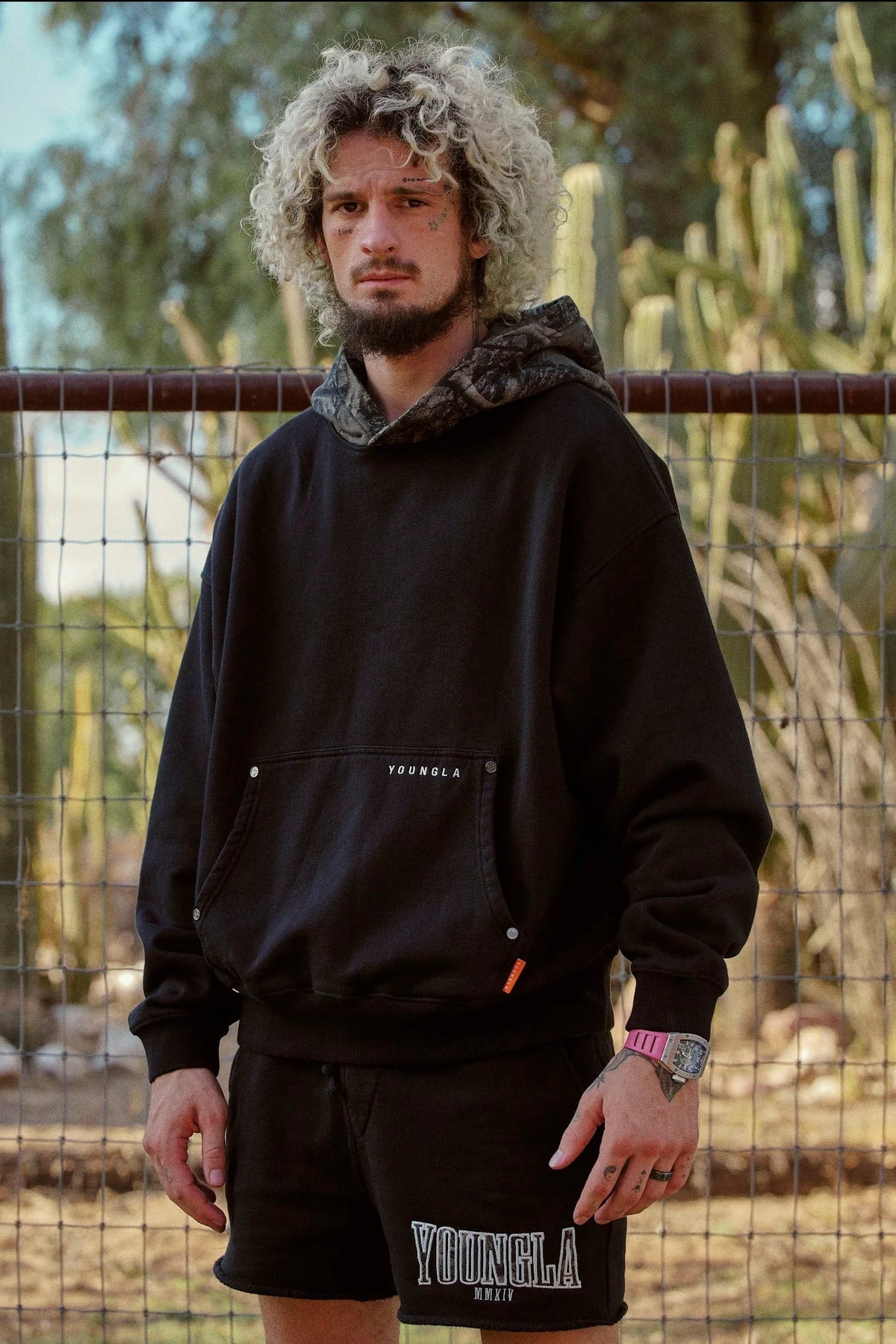 Hoodie Camuflada - Negra