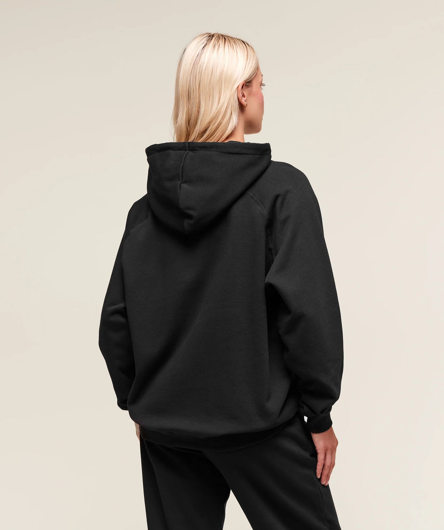 Hoodie Entrenamiento Fleece - Negra