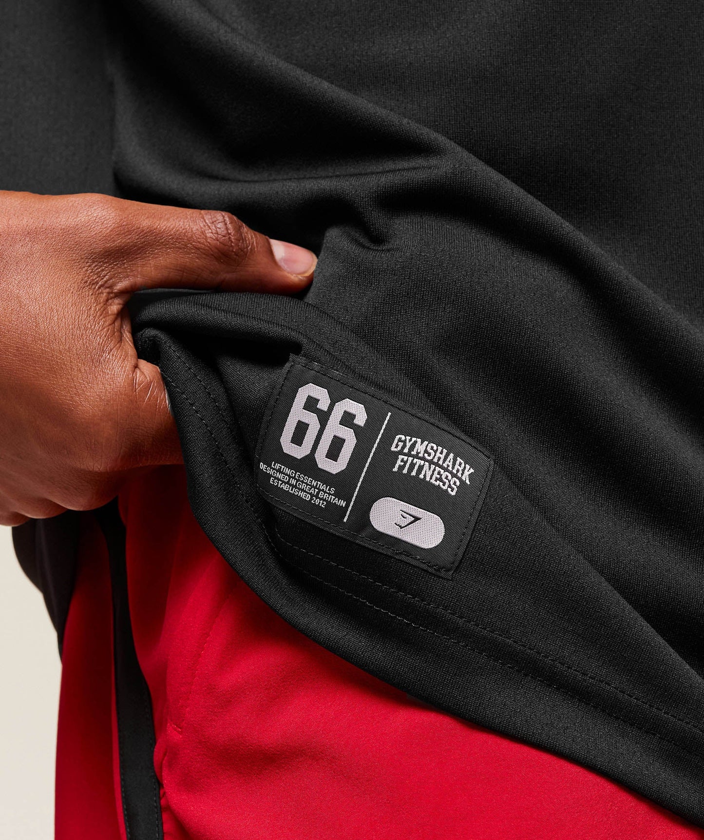 Playera Varsity - Negra
