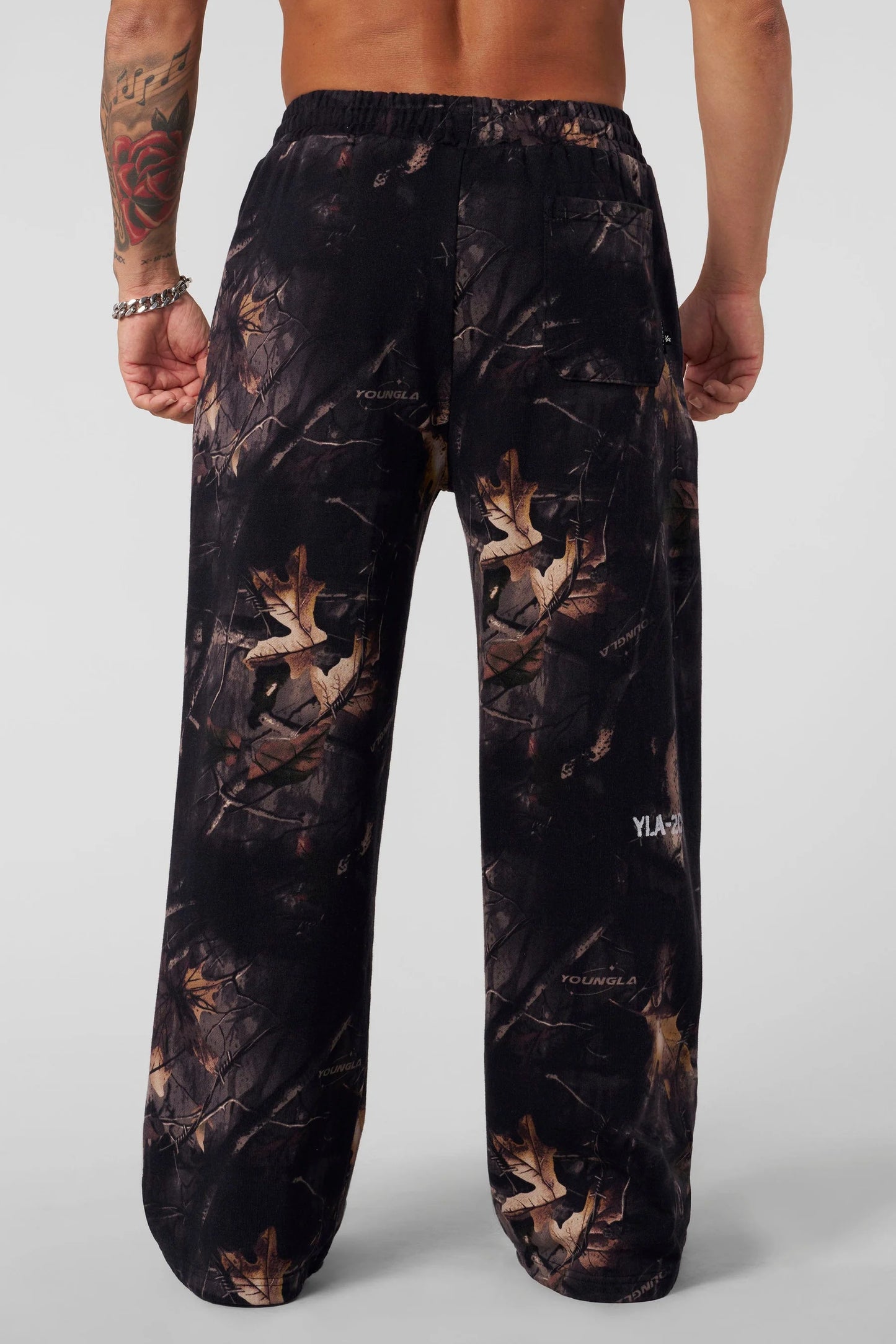 Jogger Camuflado - Negro Camo