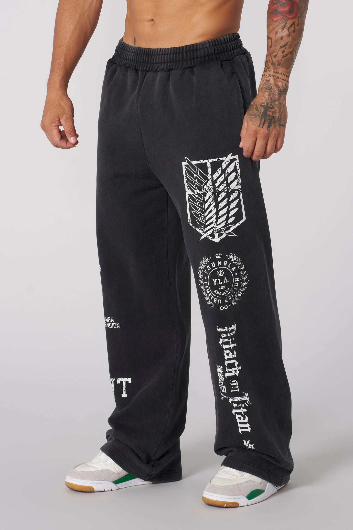 2128 - AOT X YLA BAGGY JOGGERS