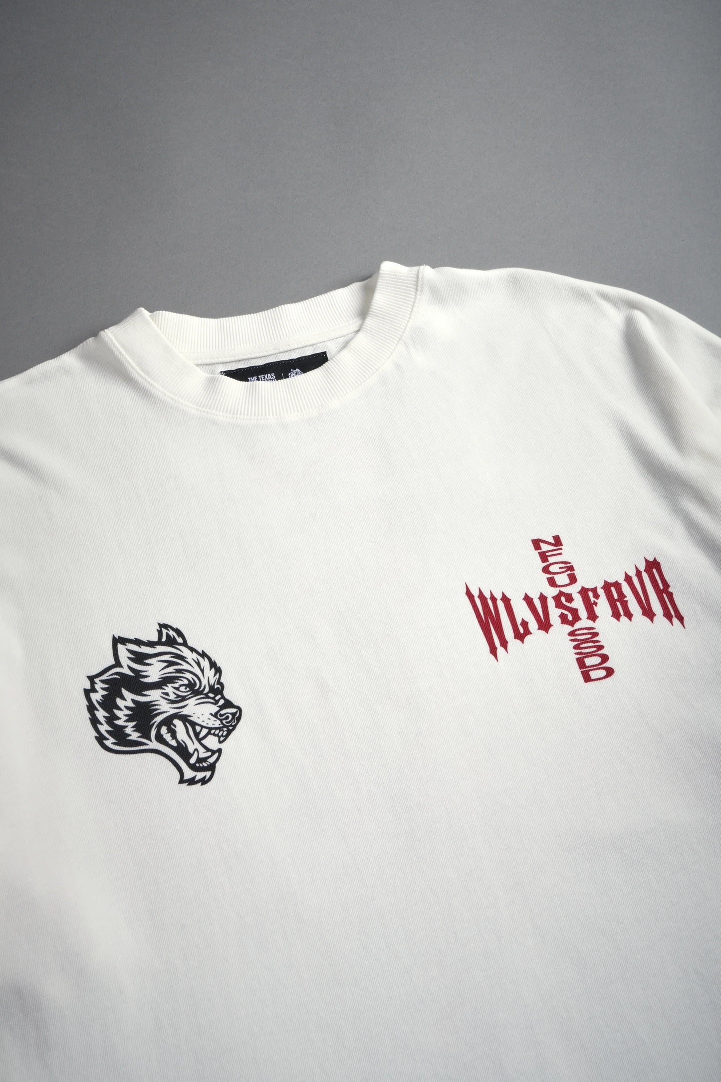 Playera “Born Darc” Premium Oversized - Crema