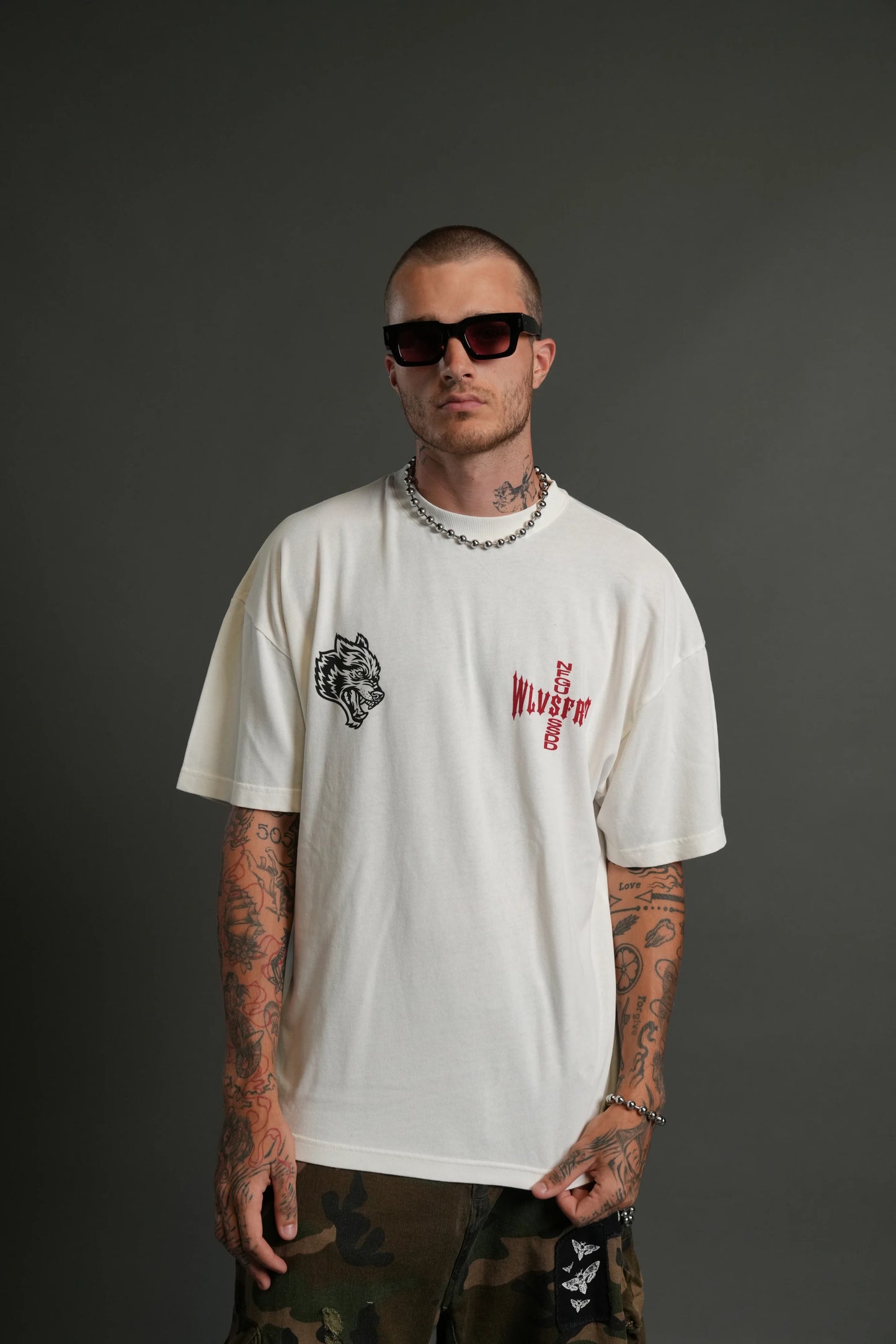 Playera “Born Darc” Premium Oversized - Crema