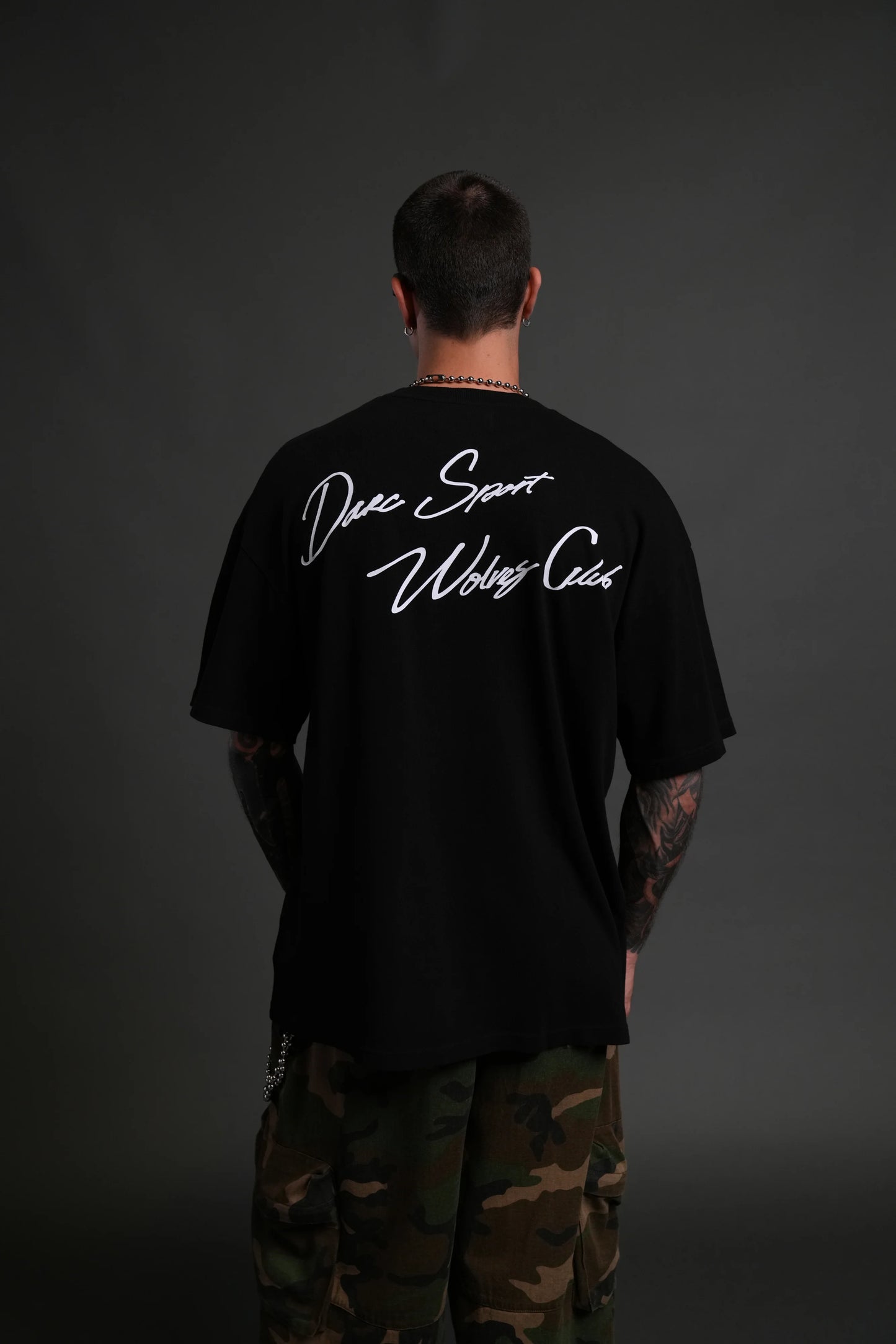 Playera Wolves Club - Negra