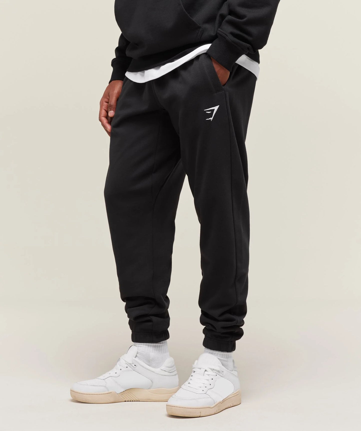 Jogger Essential - Negro