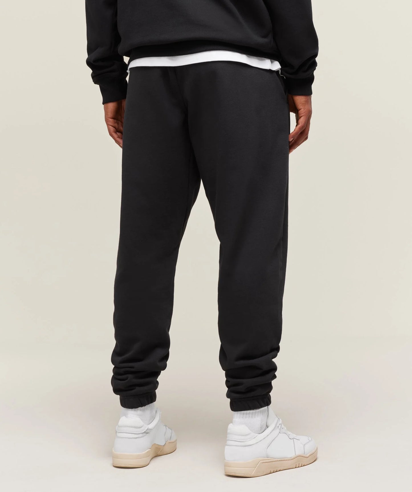 Jogger Essential - Negro