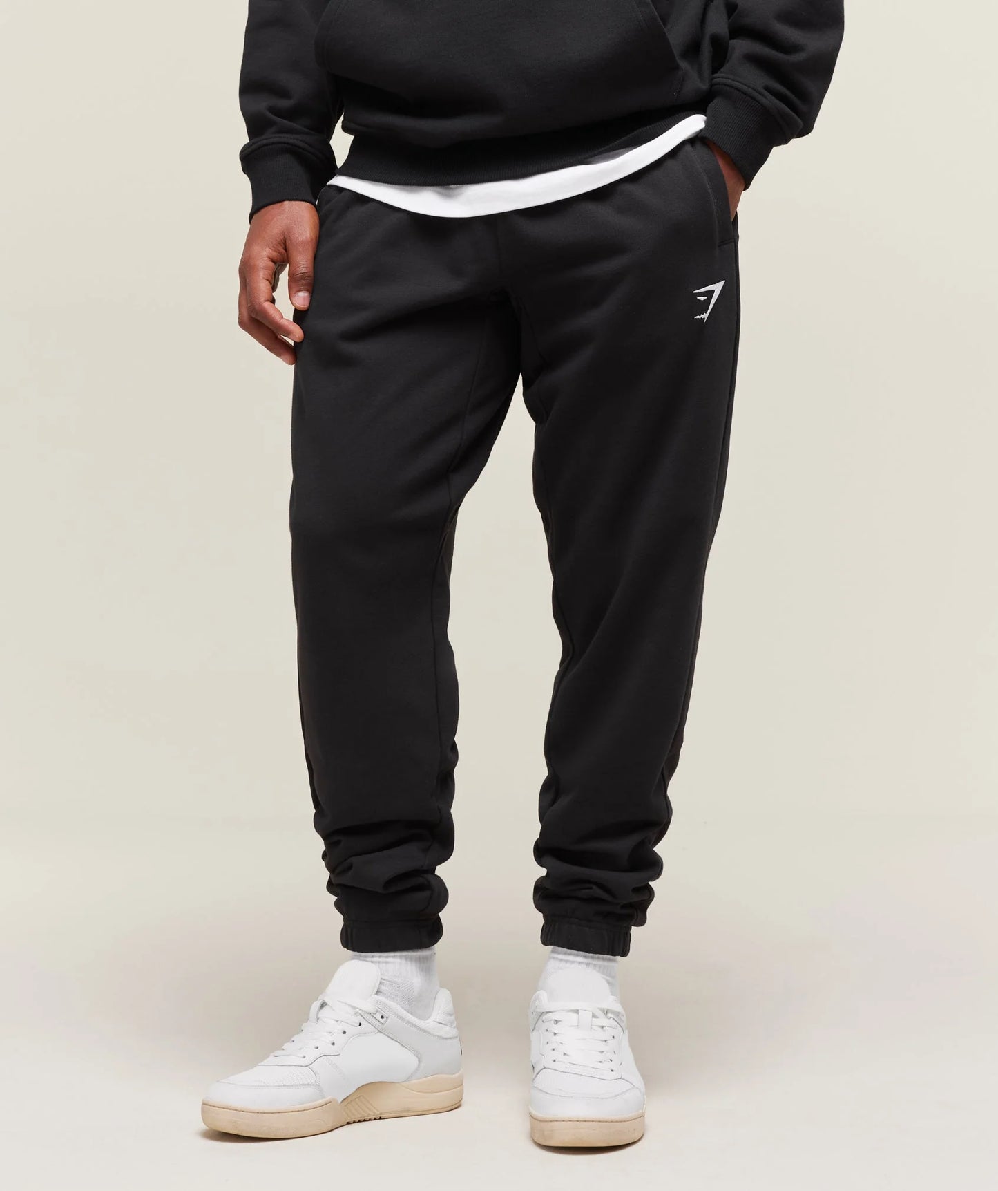 Jogger Essential - Negro
