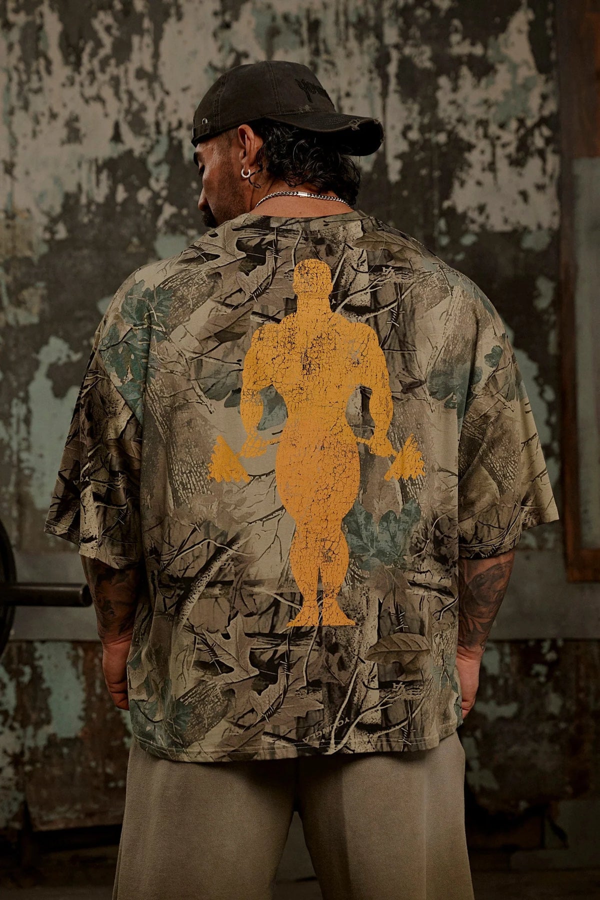 Playera Gold´s Iron Huge - Vede Camo