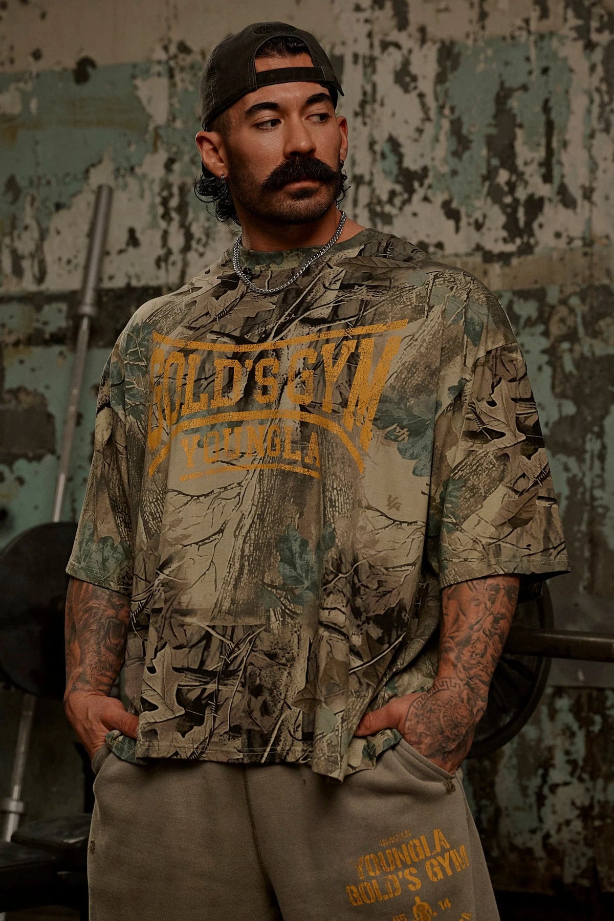 Playera Gold´s Iron Huge - Vede Camo