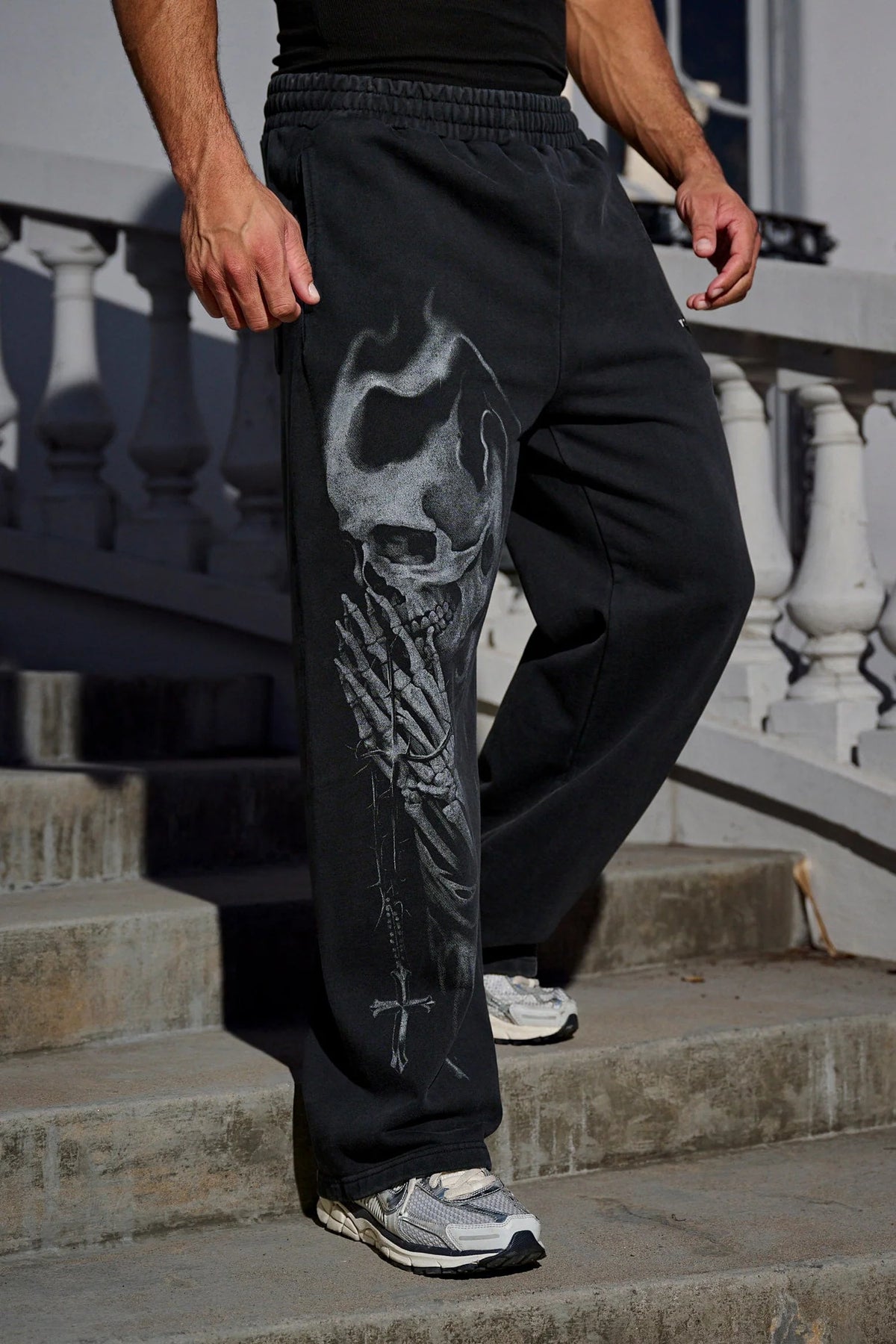 Jogger Divine - Negro Deslavado