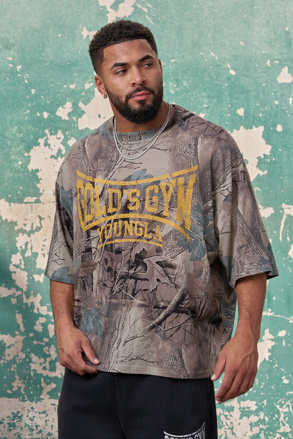 Playera Gold´s Iron Huge - Vede Camo