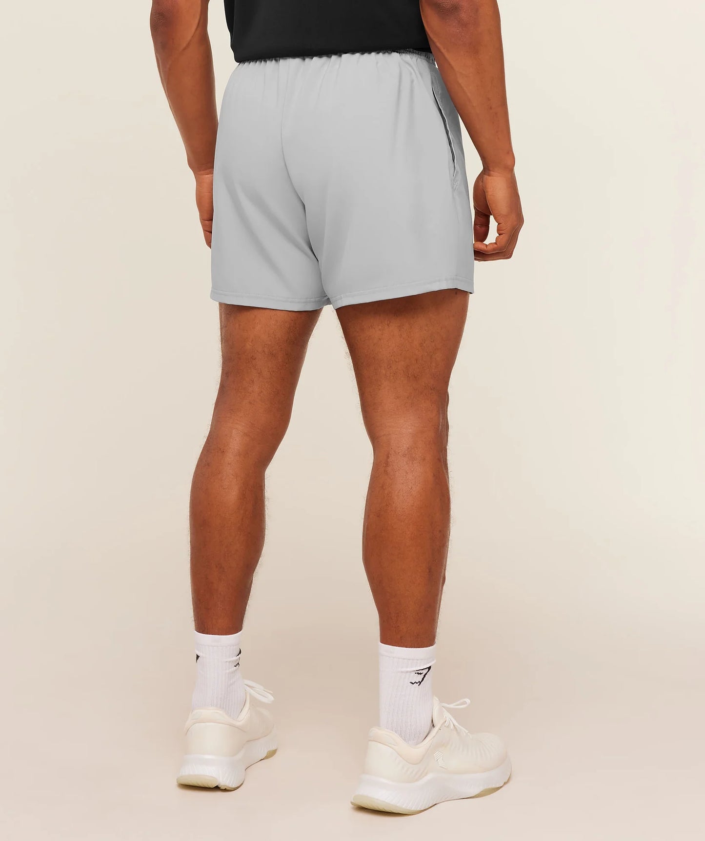 Short Arrival  5 - Gris