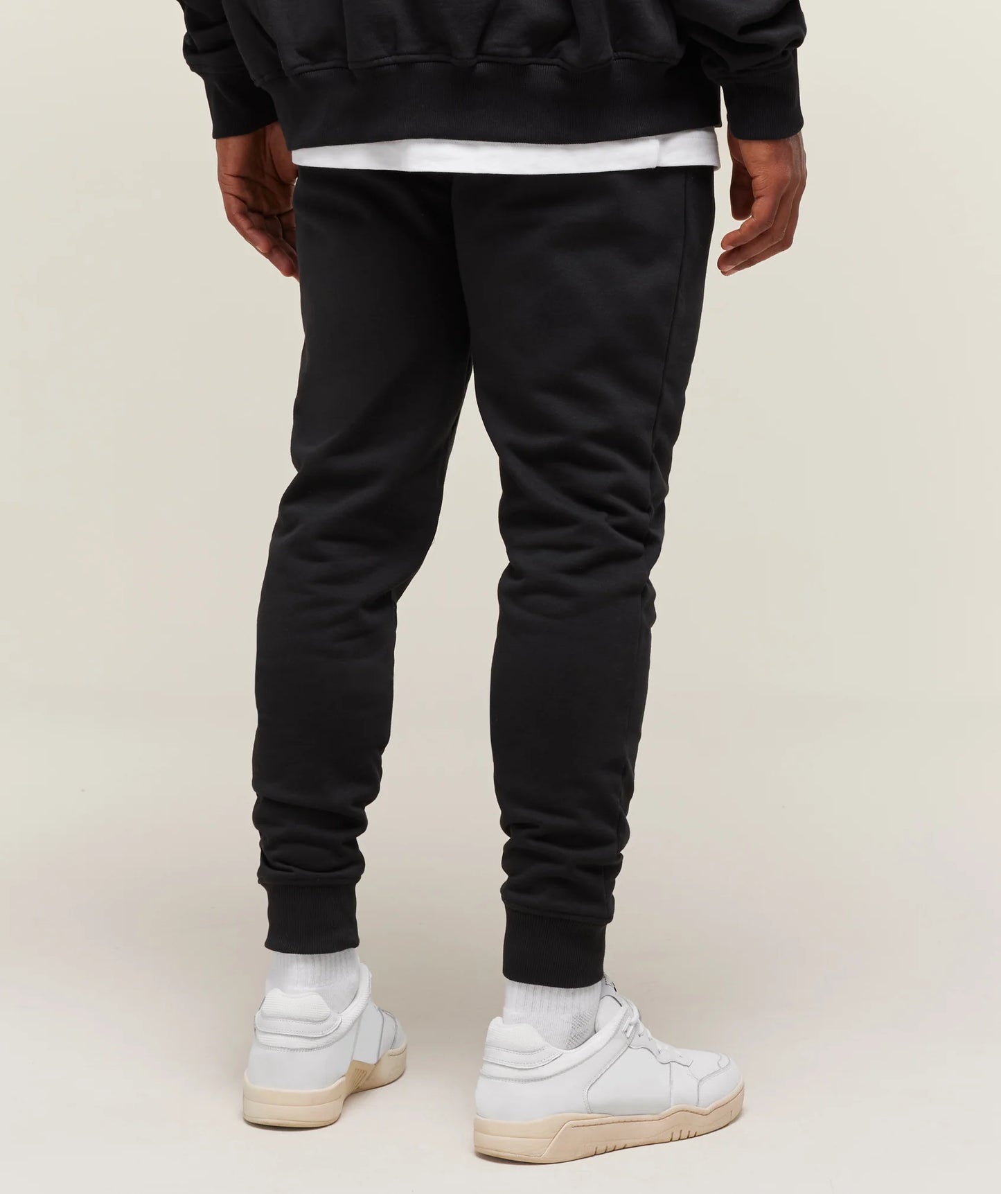 Jogger Bordado - Negro