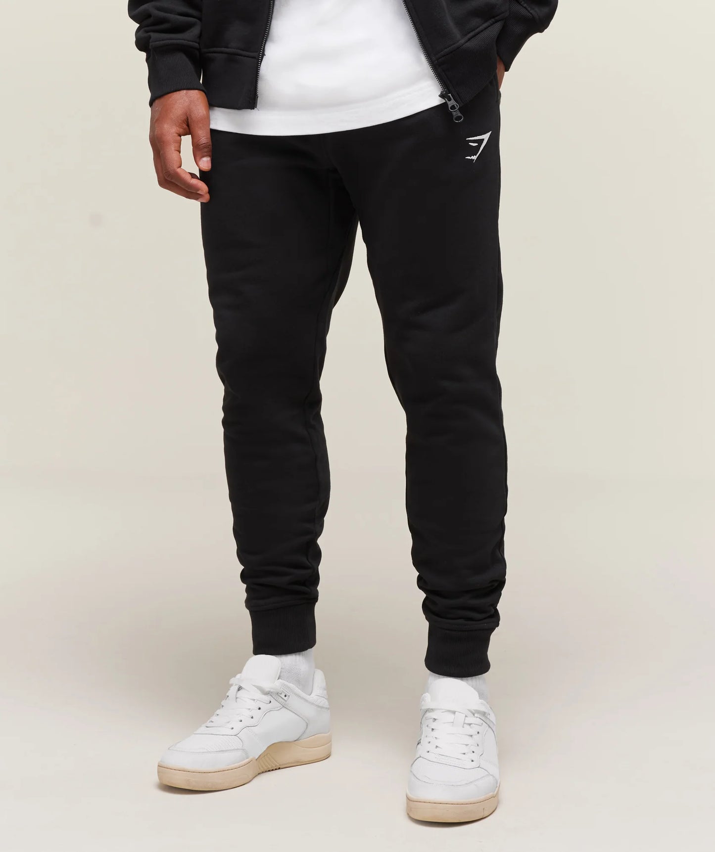 Jogger Bordado - Negro