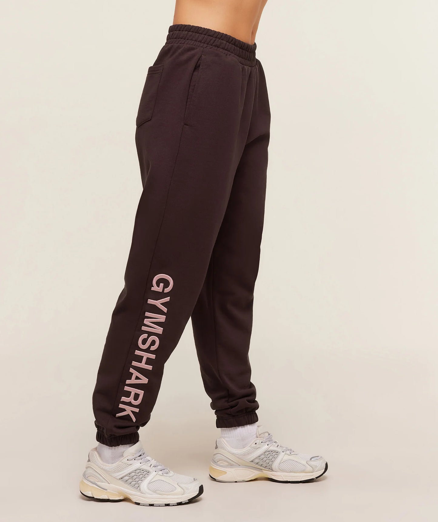 Jogger Gráfico Logo - Marrón