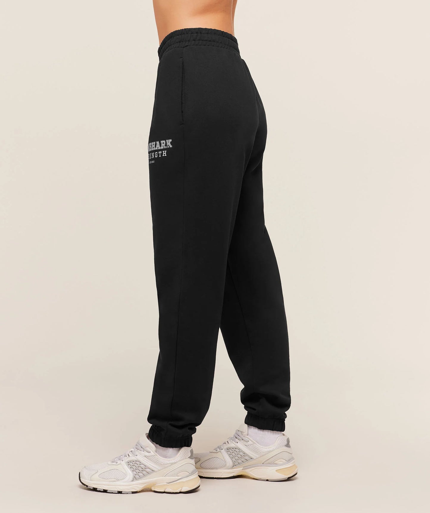 Jogger Gráfico Strenght - Negro