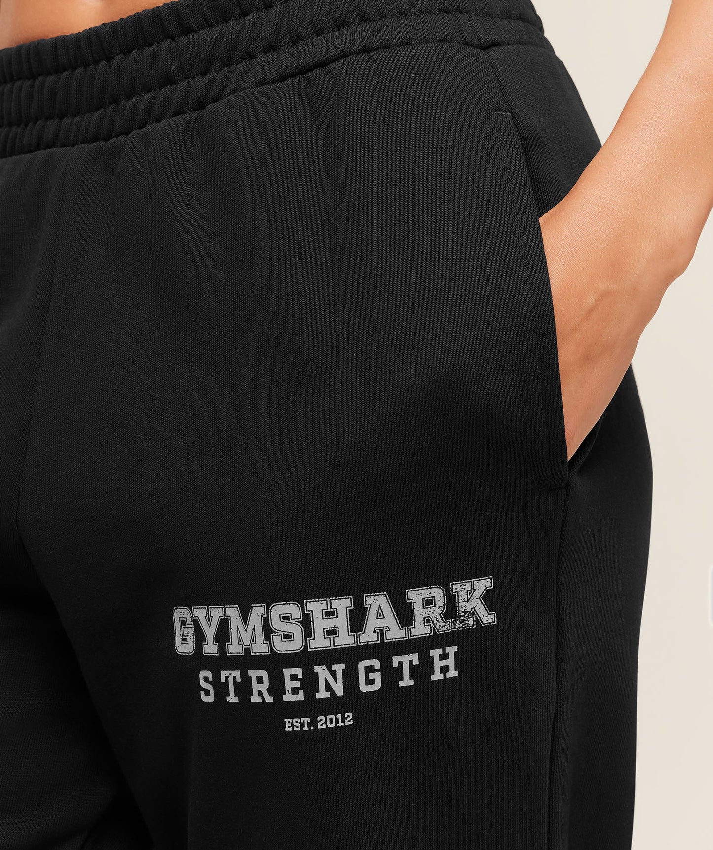 Jogger Gráfico Strenght - Negro