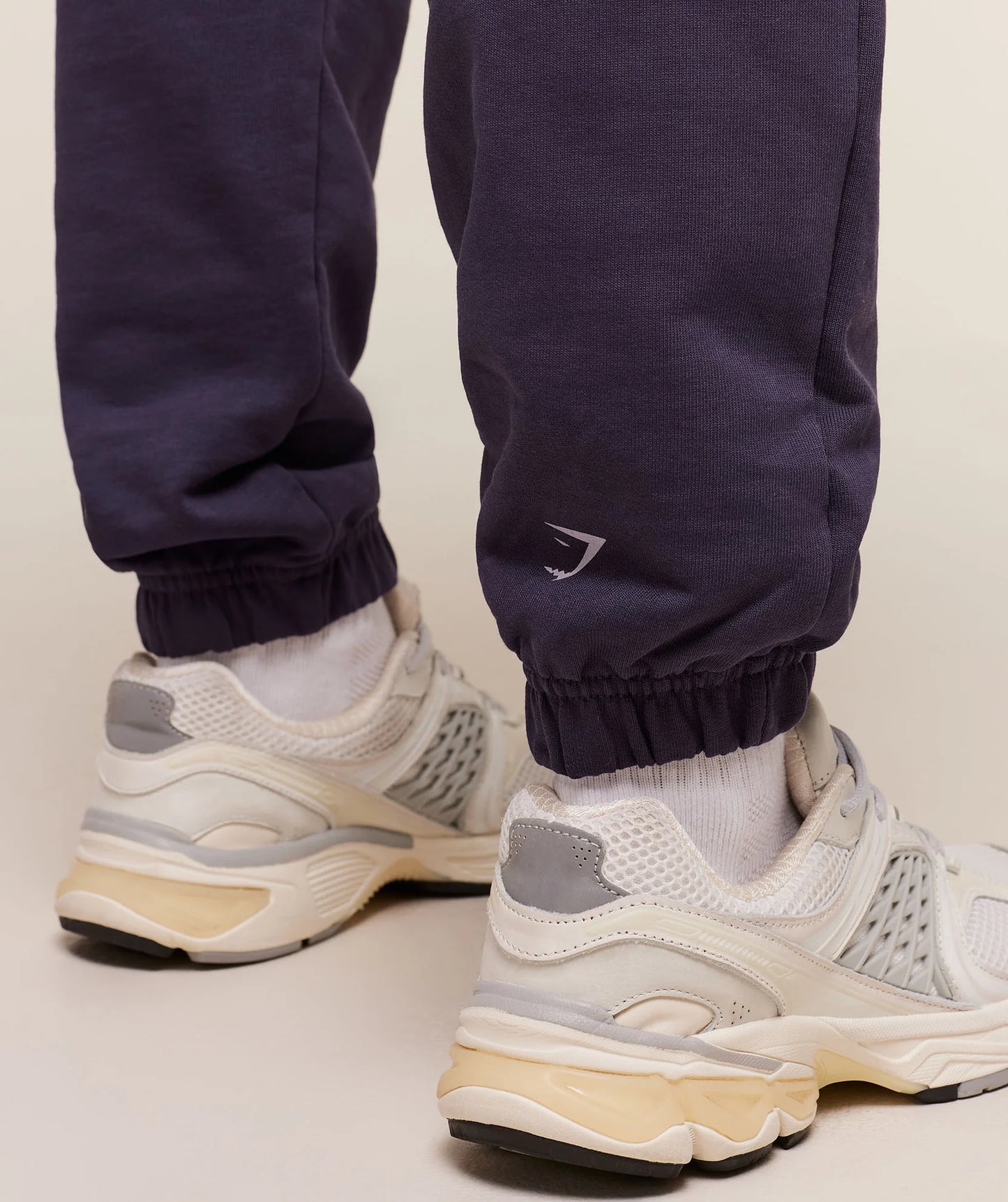 Jogger Gráfico Strenght - Morado