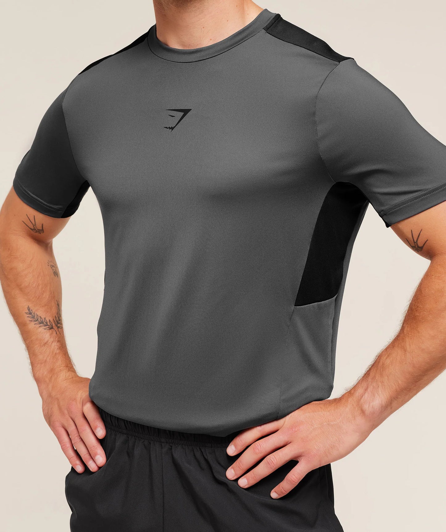 Playera Deportiva - Gris/Negra
