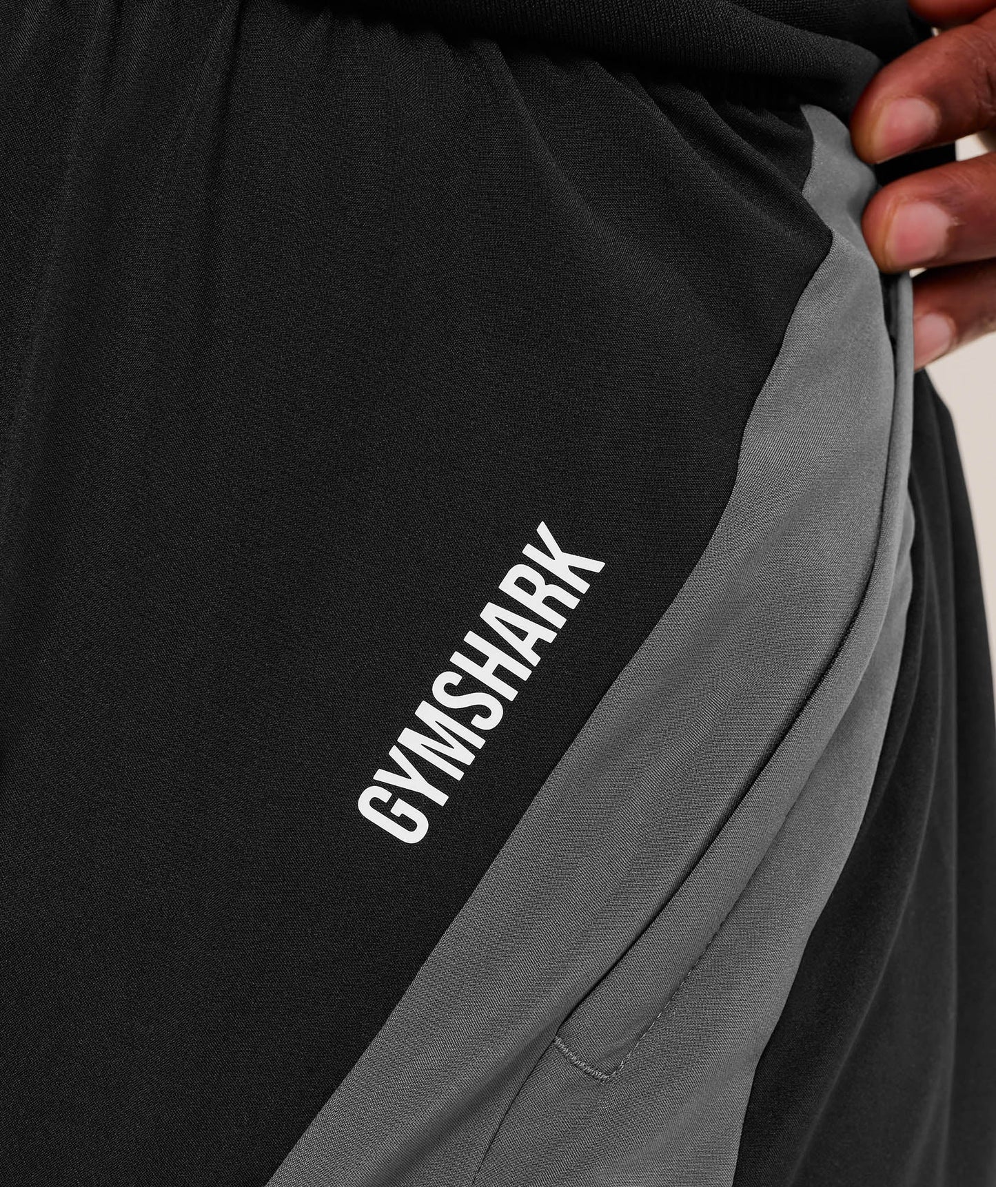 Short Deportivo 7 - Negro/Gris