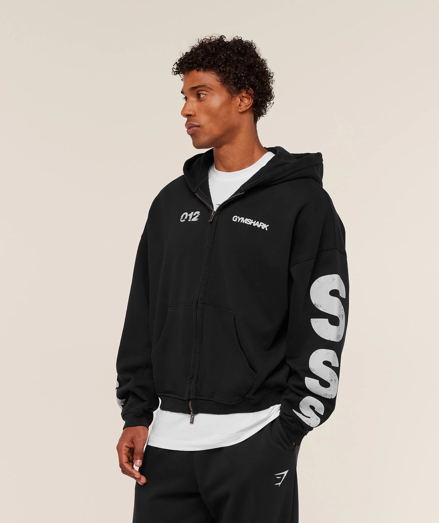 Hoodie Zip Gráfica - Negra