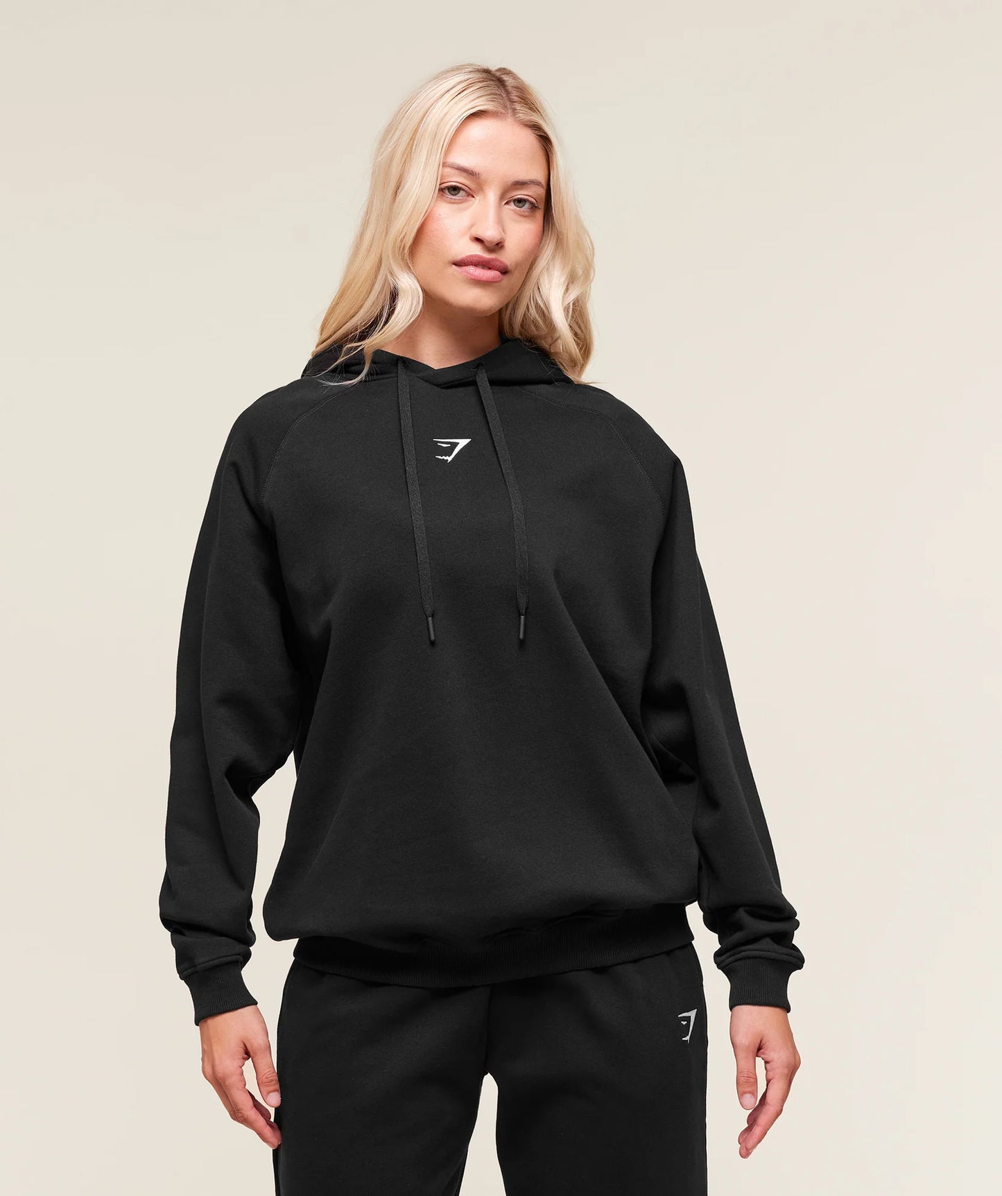 Hoodie Entrenamiento Fleece - Negra