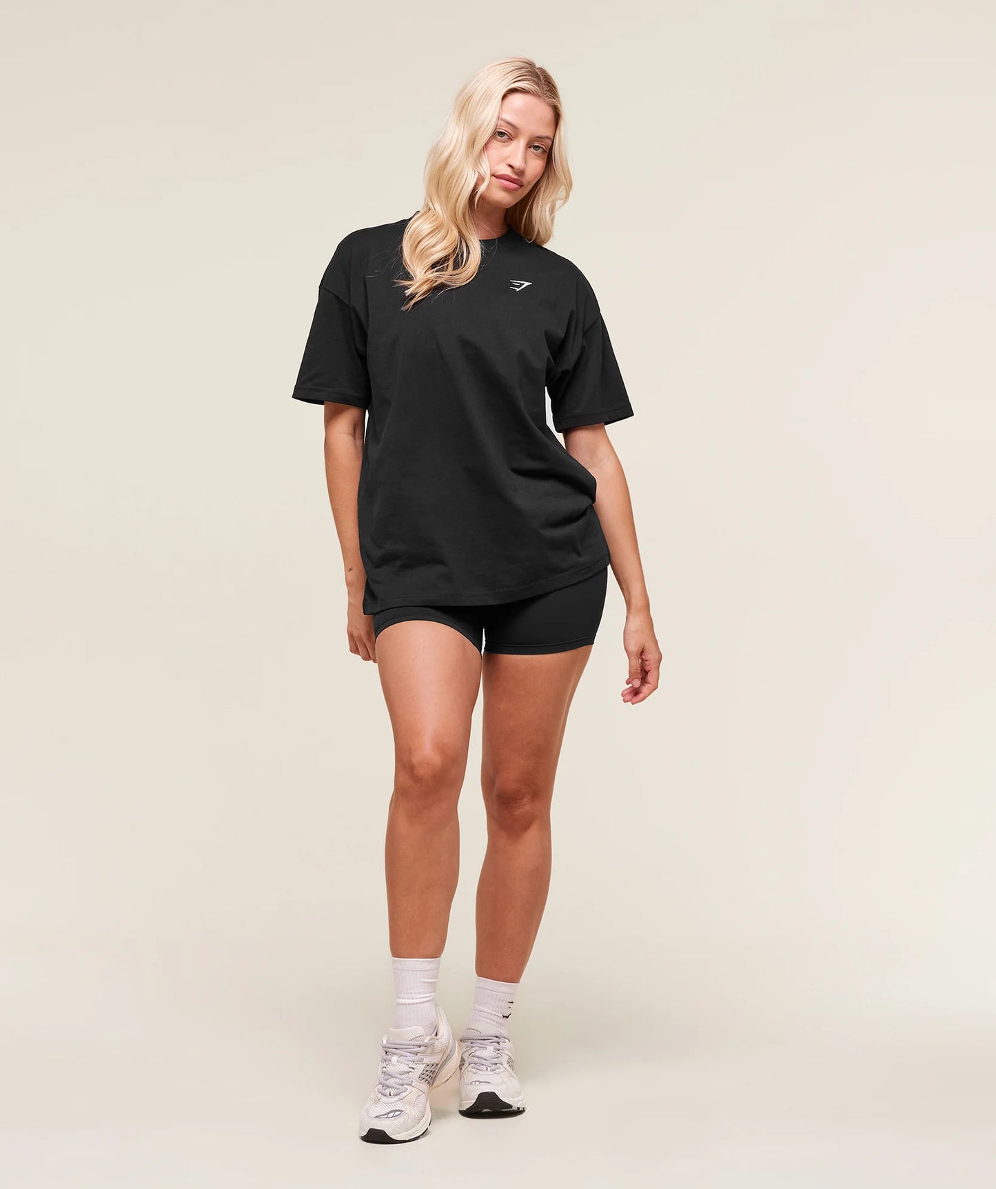 Blusa Entrenamiento Bordada - Negra